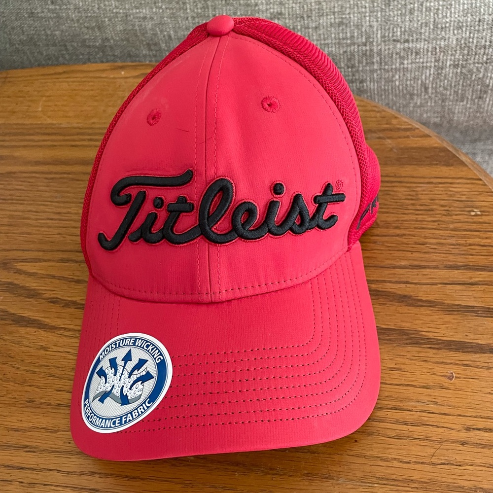 NWT Titleist ProV1 Hat